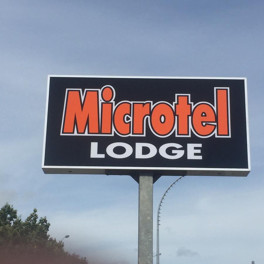 Microtel Lodge Hamilton Exterior photo